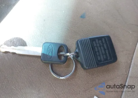 2003 Ford F-250 Lariat/Xl/Xlt z USA, uszkodzony, nr VIN 1FTNW21LX3EC64584